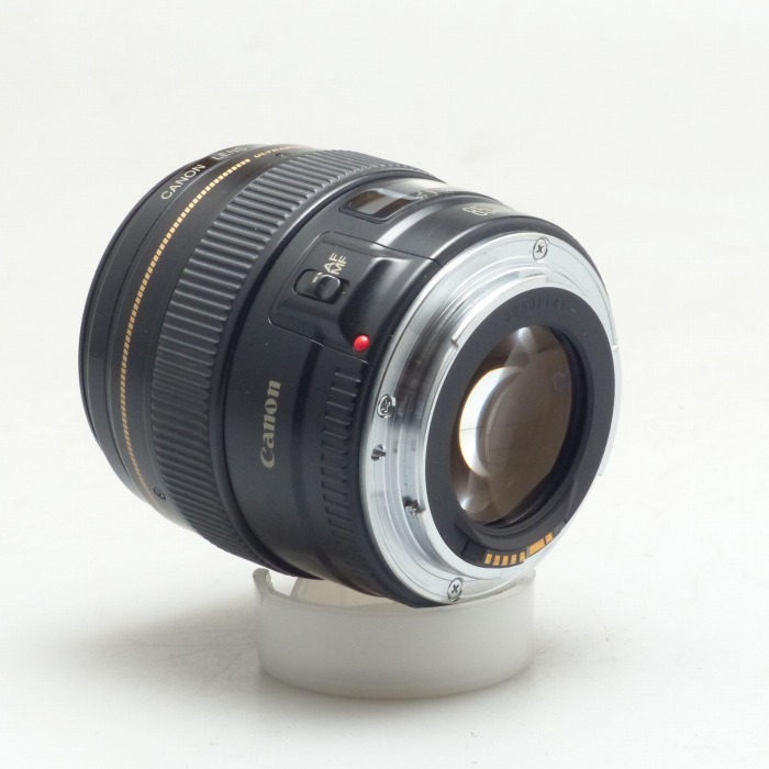 yÁz(Lm) Canon EF85/1.8 USM
