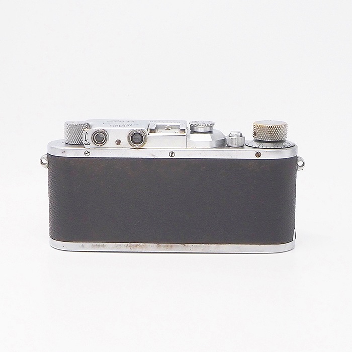yÁz(CJ) Leica III^