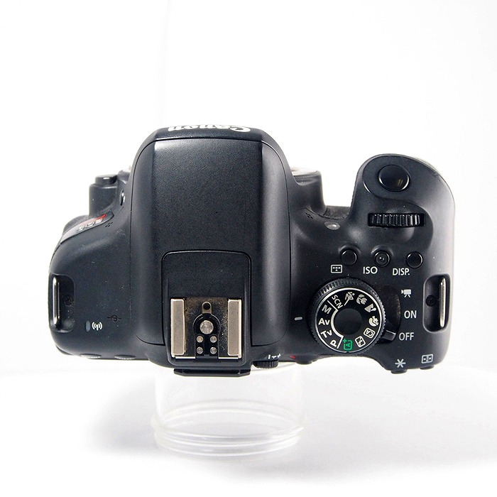 yÁz(Lm) Canon EOS Kiss X8i
