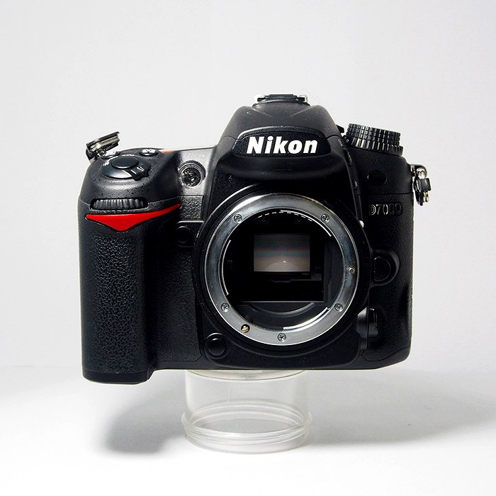 yÁz(jR) Nikon D7000 {fC