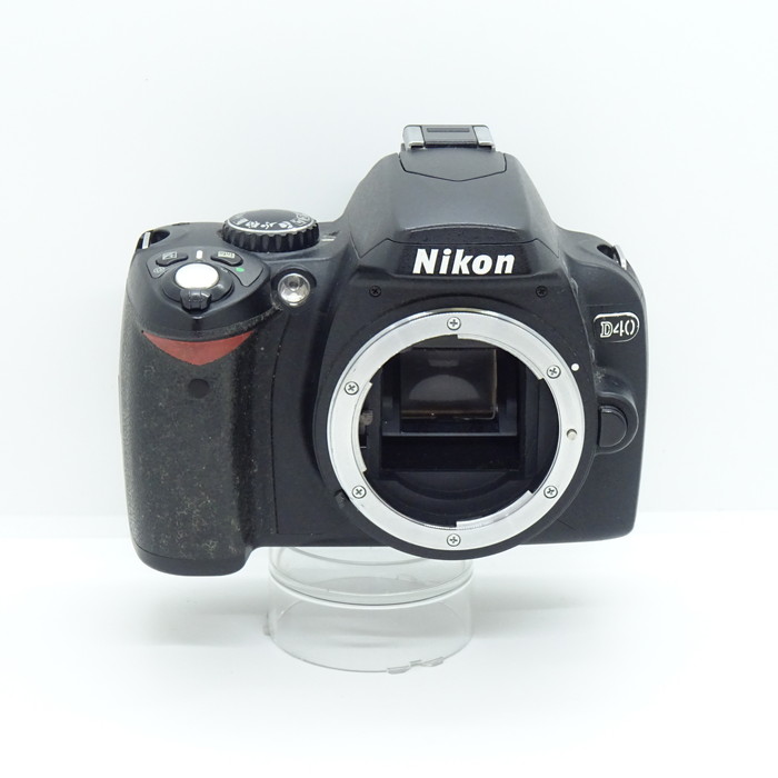 yÁz(jR) Nikon D40