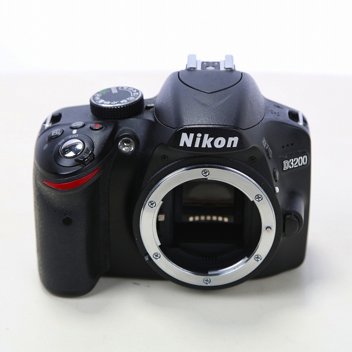 yÁz(jR) Nikon D3200 {fC ucN