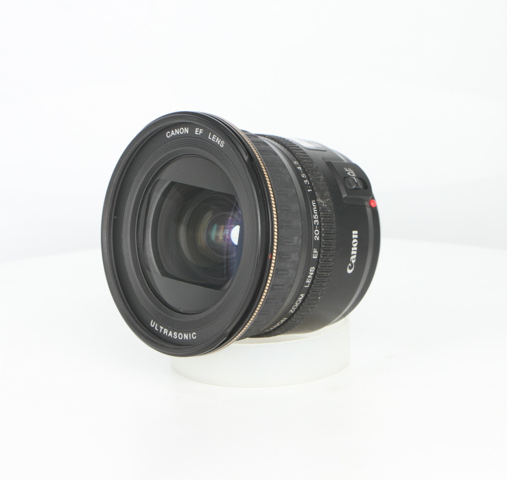 yÁz(Lm) Canon EF 20-35/3.5-4.5 USM