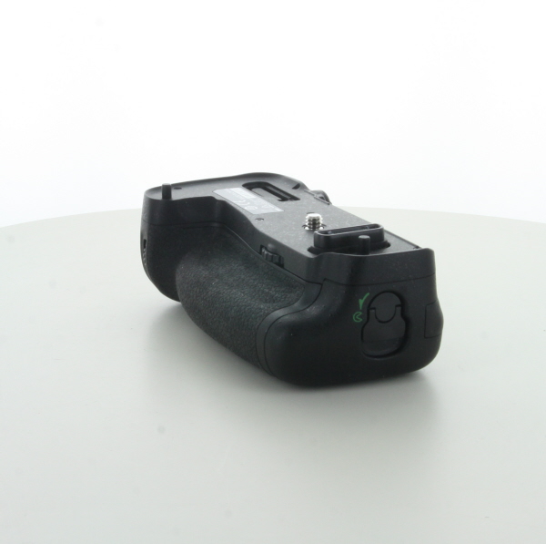 同梱品Nikon MB-D16 マルチパワーバッテリーパック