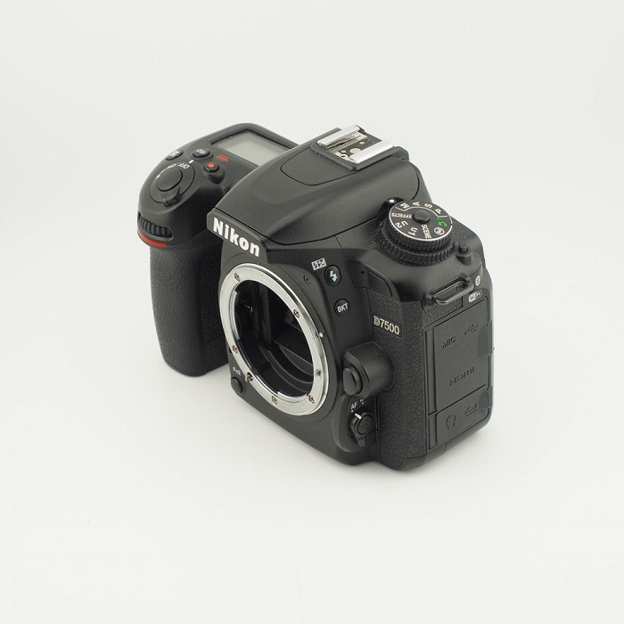 中古】(ニコン) Nikon D7500｜ナニワグループオンライン｜2111050114758