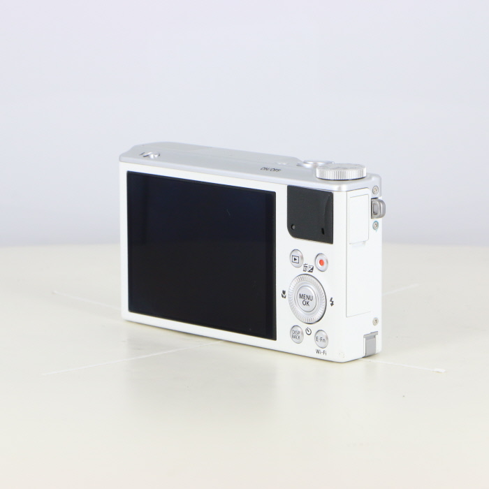 中古】(フジフイルム) FUJIFILM XQ2 ホワイト: 【中古】デジタルカメラ