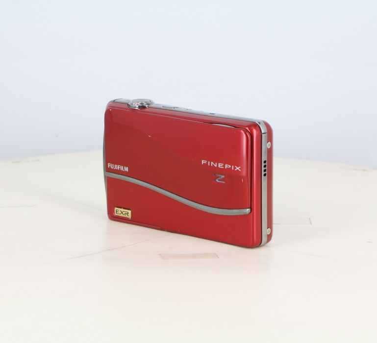 中古】(フジフイルム) FUJIFILM FinePix Z800EXR レッド｜ナニワ
