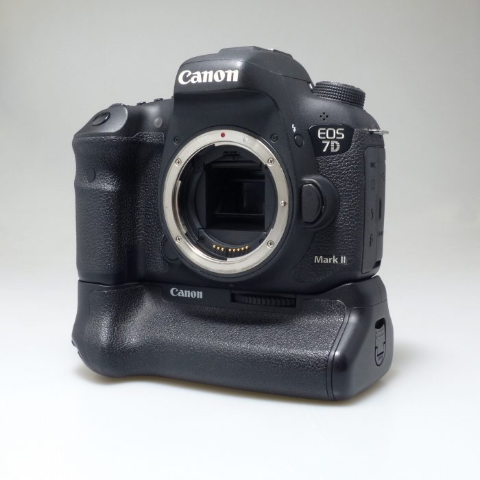 入荷予定商品の通販  バッテリーグリップBG-E16 mark2 7d EOS デジタルカメラ