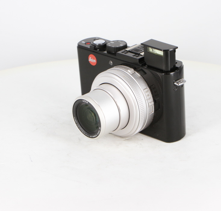 中古 ライカ Leica D Lux6 グロツシーブラツクシルバー ナニワグループオンライン