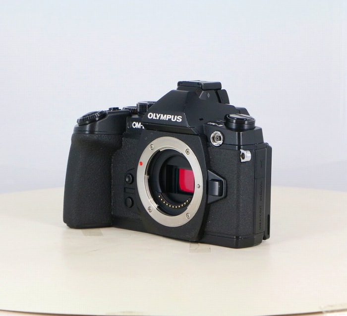 中古】(オリンパス) OLYMPUS OM-D E-M1 ボデイ｜ナニワグループ