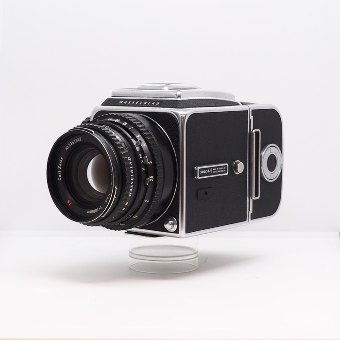 中古】(ハッセルブラッド) HASSELBLAD 500C/M +A12 +Planar100/3.5: 【中古】フィルムカメラ  カメラの買取・下取・販売はナニワグループオンラインへお任せください｜品揃え最大級！カメラ専門店の通販サイト