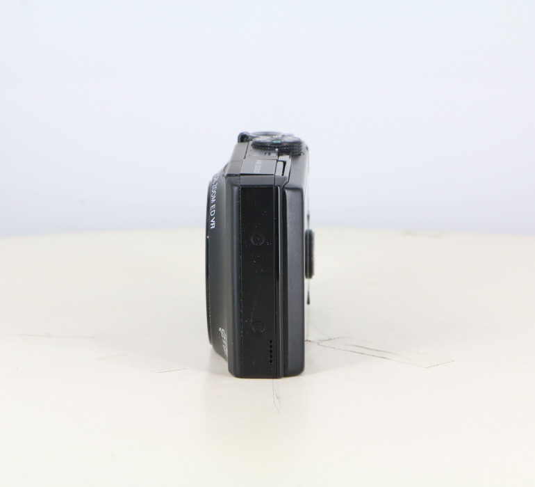 中古】(非常に良い)NikonデジタルカメラCOOLPIX S80ブラック 中古
