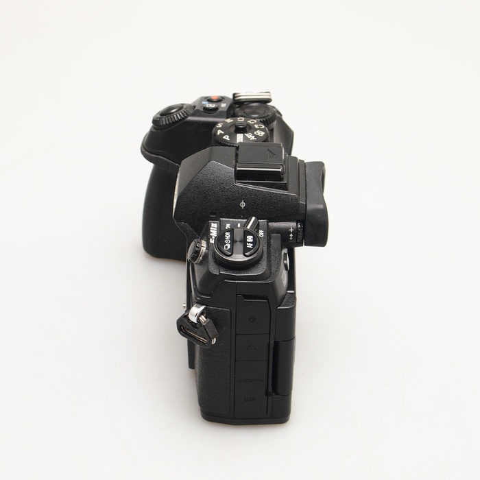 中古】(オリンパス) OLYMPUS OM-D E-M1 MARK2 ボデイ｜ナニワグループ
