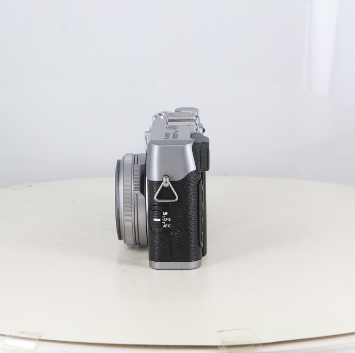 中古】(フジフイルム) FUJIFILM FinePix X100 シルバー｜ナニワ
