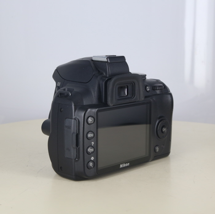 中古】(ニコン) Nikon D3000 ボデイ｜ナニワグループオンライン