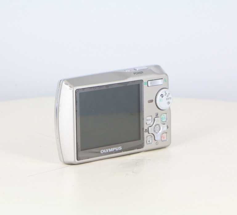 中古】(オリンパス) OLYMPUS μ710 シルバー｜ナニワグループオンライン