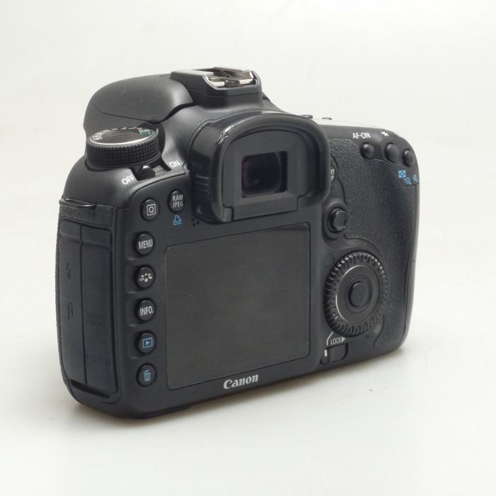 yÁz(Lm) Canon EOS 7D