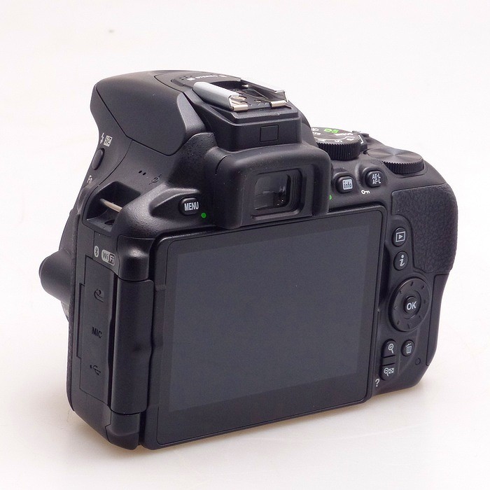 中古】(ニコン) Nikon D5600 ボディ｜ナニワグループオンライン