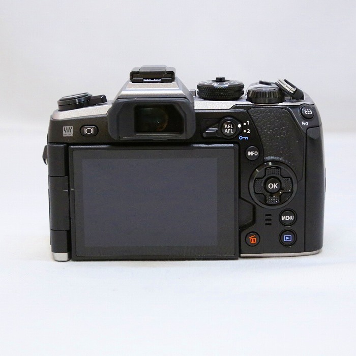 中古】(オリンパス) OLYMPUS OM-D E-M1 MARK2 ボデイ シルバー｜ナニワグループオンライン｜2221090907026