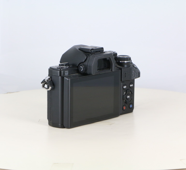 中古】(オリンパス) OLYMPUS OM-D E-M10 MarkII ボデイ ブラツク