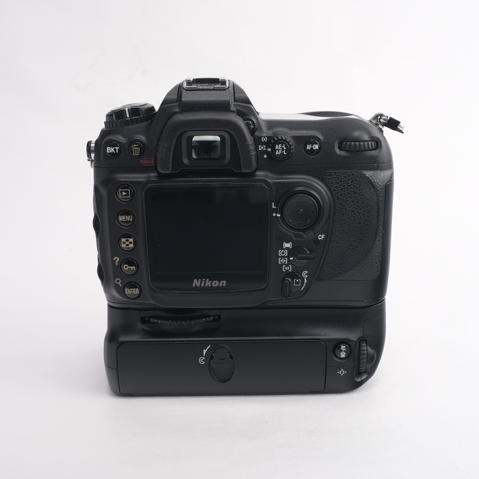 中古】(ニコン) Nikon D200 ボディ + MBD200｜ナニワグループ