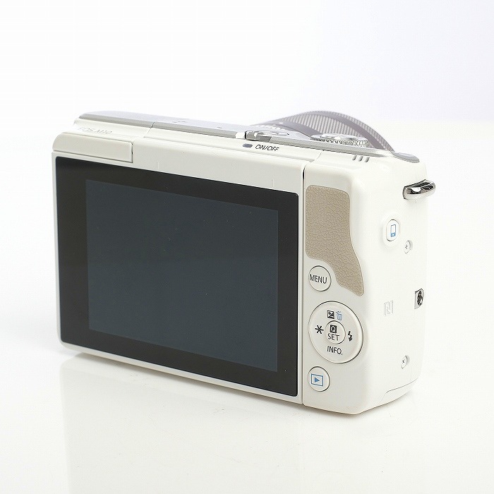 中古】(キヤノン) Canon EOS M10(ホワイト) [EF-M 15-45レンズキット 