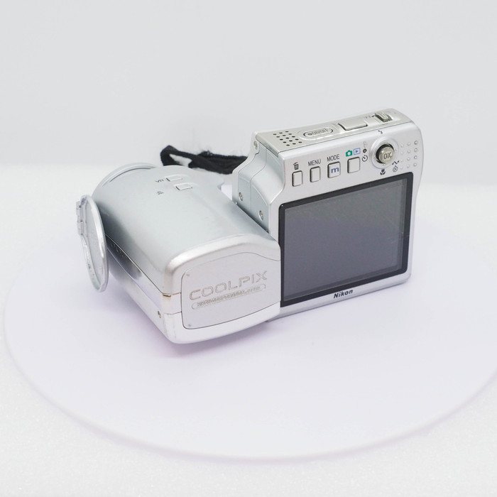 N*K様 Nikon COOLPIX S10 デジタルカメラ＋2025年購入バッ 中古】(ニコン) Nikon COOLPIX S10｜ナニワグループオンライン