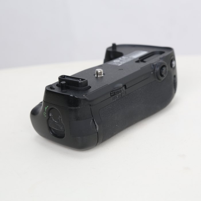 yÁz(jR) Nikon MB-D16 obe[pbN