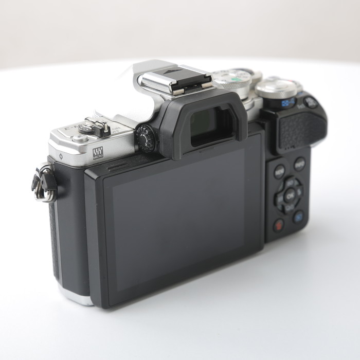 中古】(オリンパス) OLYMPUS OM-D E-M10 MARK3 ボデイ シルバー