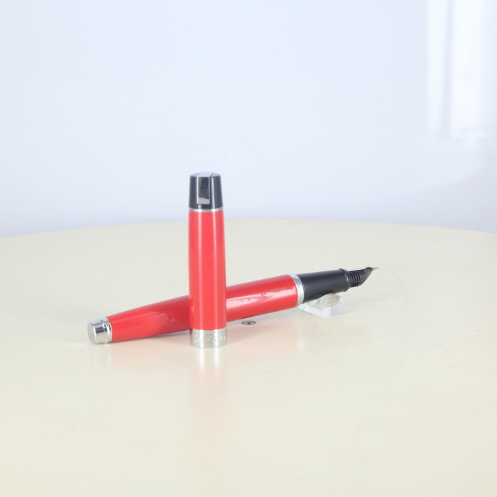 新品未使用品】フェラーリ 万年筆 専用ケースレア品 sheaffer 新品未