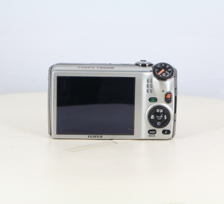 中古】(フジフイルム) FUJIFILM FinePix F300EXR シルバー｜ナニワ