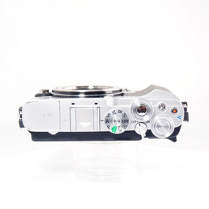 中古】(オリンパス) OLYMPUS E-P7 ボデイ シルバー｜ナニワグループ