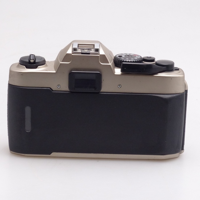 超美品 NIKON ニコン FM10 フィルムカメラ　モルト新品交換済 M154 超美品 NIKON ニコン FM10 フィルムカメラ モルト新品交換済 M154