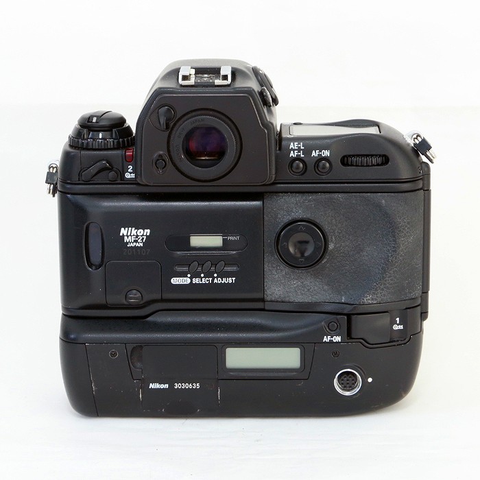 まとめ買い】 Nikon F5 28-200AFレンズ付き 値下げしました！ フィルム ...