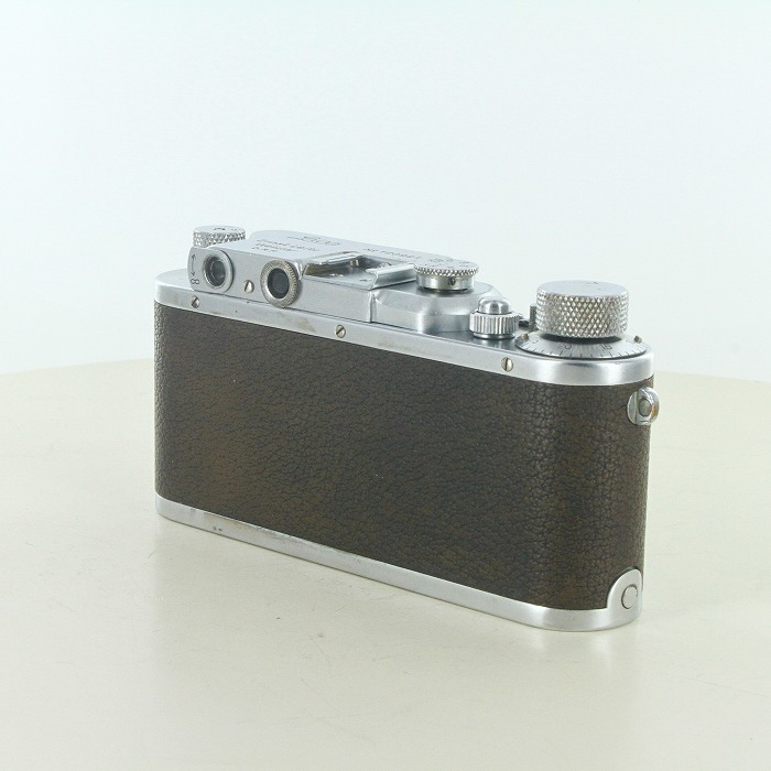 yÁz(CJ) Leica III