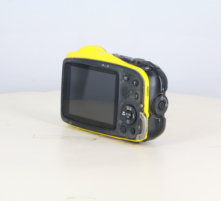 中古】(フジフイルム) FUJIFILM FinePix XP70 イエロー｜ナニワ