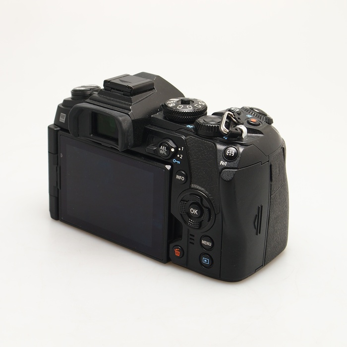 中古】(オリンパス) OLYMPUS OM-D E-M1 MARK2 ボデイ｜ナニワグループ