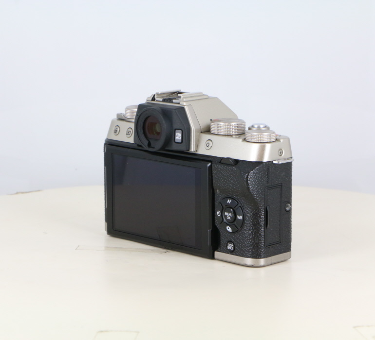 中古】(フジフイルム) FUJIFILM X-T100 シャンパンゴールド ボデイ