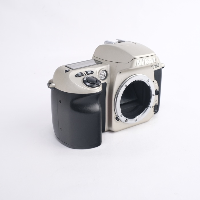 中古】(ニコン) Nikon F60D PANORAMA ボディ シルバー｜ナニワグループ