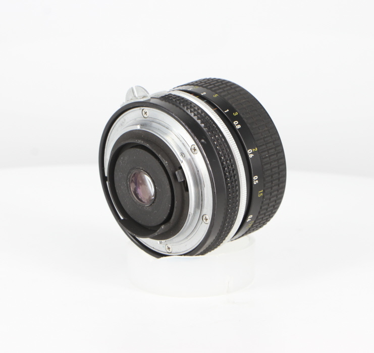 yÁz(jR) Nikon New Nikkor28/3.5
