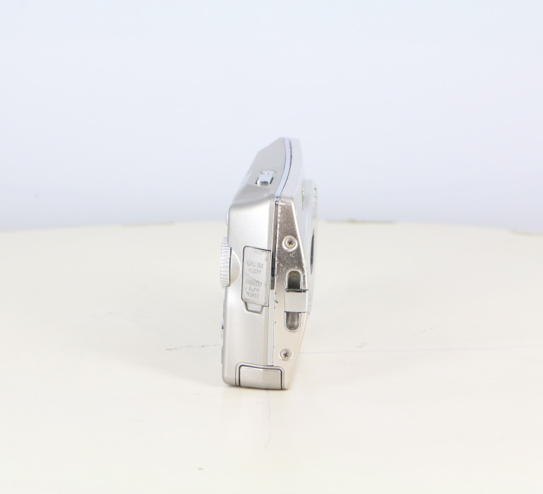 中古】(オリンパス) OLYMPUS μ710 シルバー｜ナニワグループオンライン