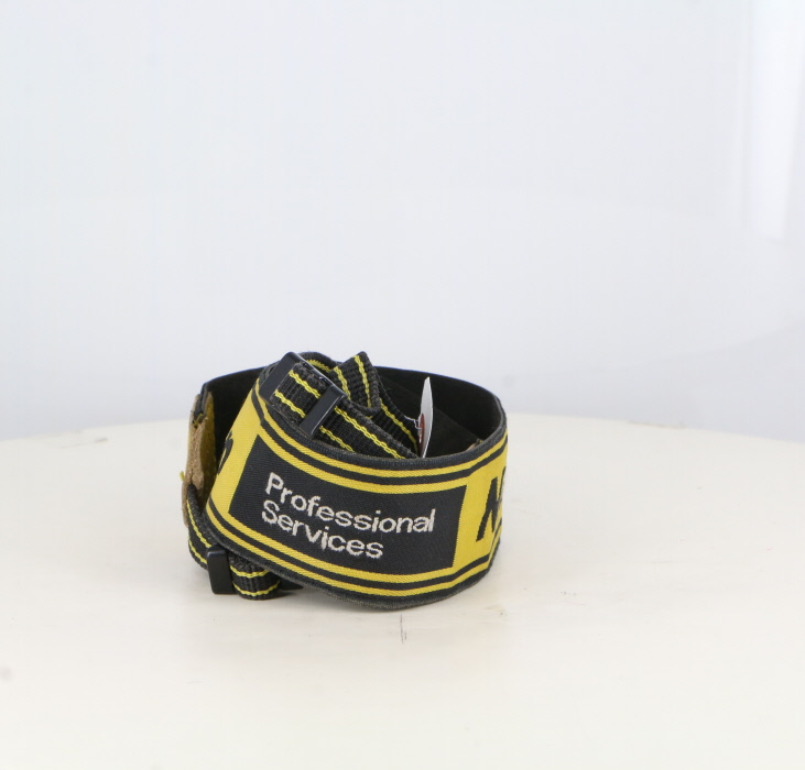 Nikon プロストラップ　中古 中古】(ニコン) Nikon プロストラップ｜ナニワグループオンライン