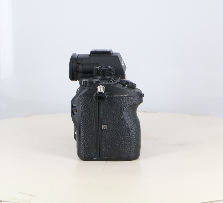 中古】(ソニー) SONY α9 (ILCE-9) ボディ｜ナニワグループオンライン