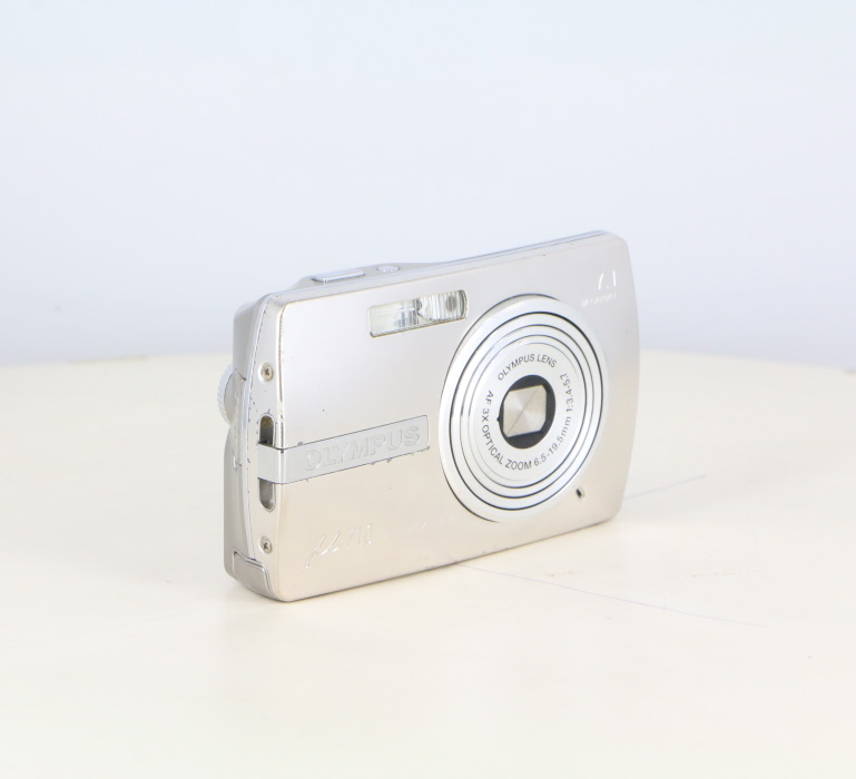 中古】(オリンパス) OLYMPUS μ710 シルバー｜ナニワグループオンライン