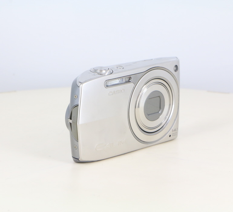 中古】(カシオ) Casio EX-Z2000 シルバー｜ナニワグループオンライン