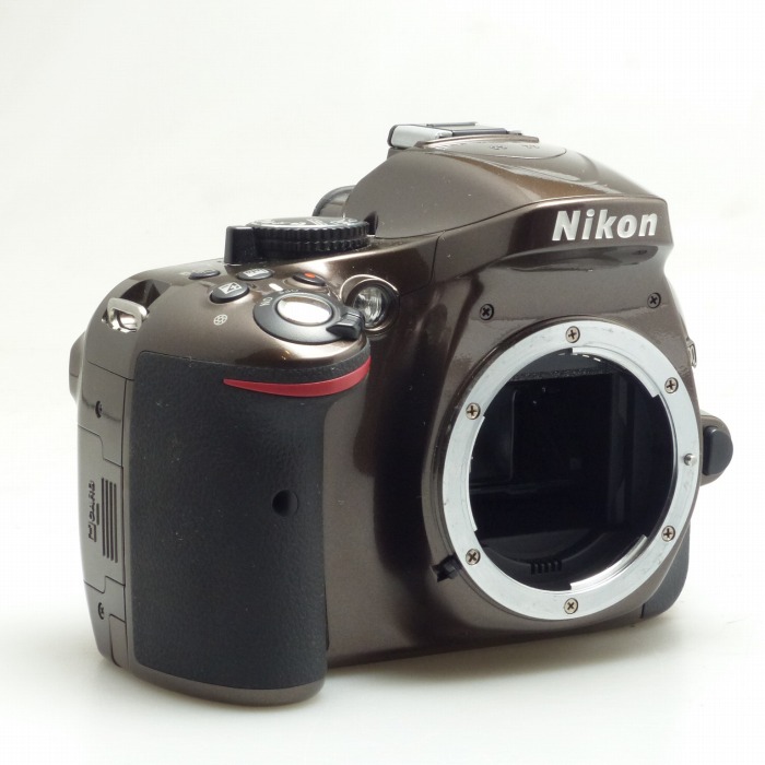 yÁz(jR) Nikon jR D5200 {fC uY