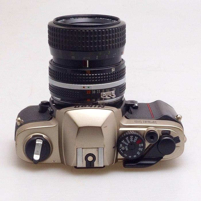 中古】(ニコン) Nikon FM10 + AI 35-70/3.3-4.5S｜ナニワ