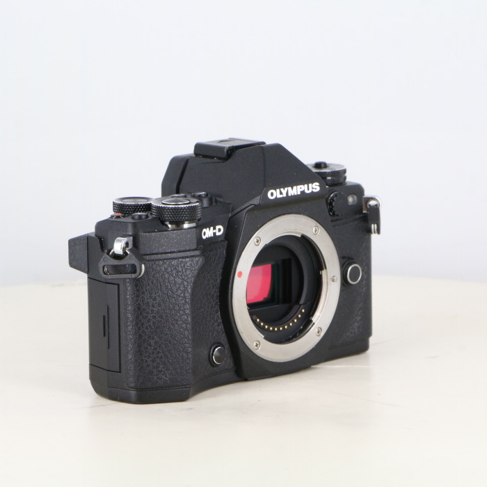 中古】(オリンパス) OLYMPUS OM-D E-M5 MARK2 ボデイ ブラツク