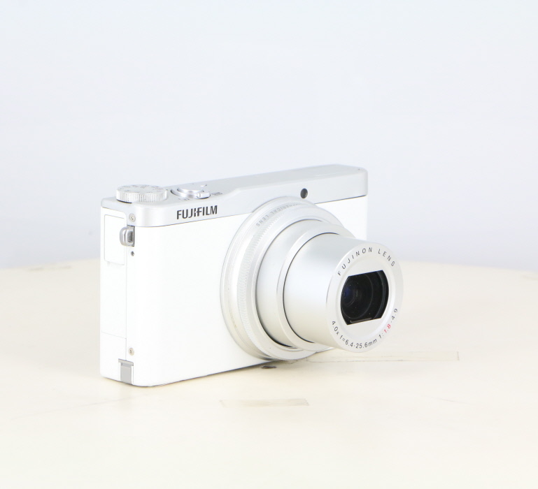 中古】(フジフイルム) FUJIFILM XQ2｜ナニワグループオンライン