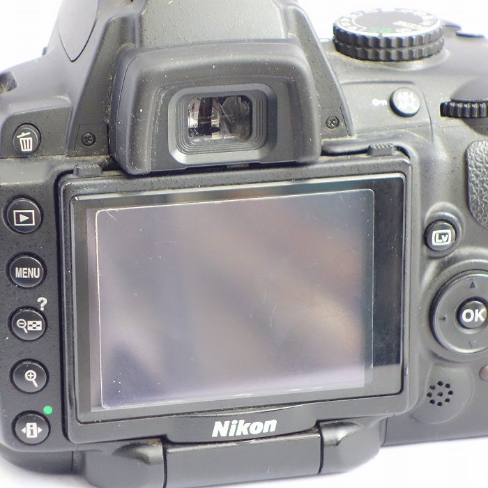 yÁz(jR) Nikon D5000 {fC